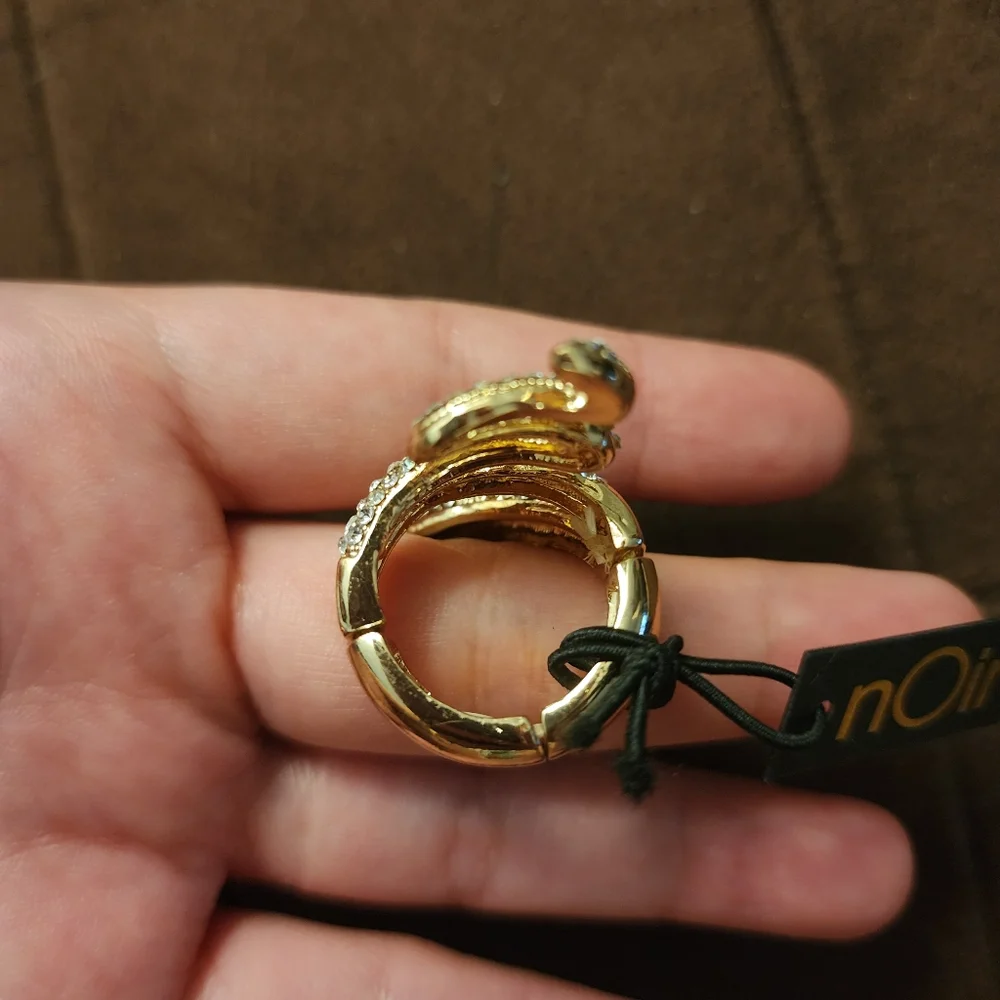 nOir Jewelry new tag